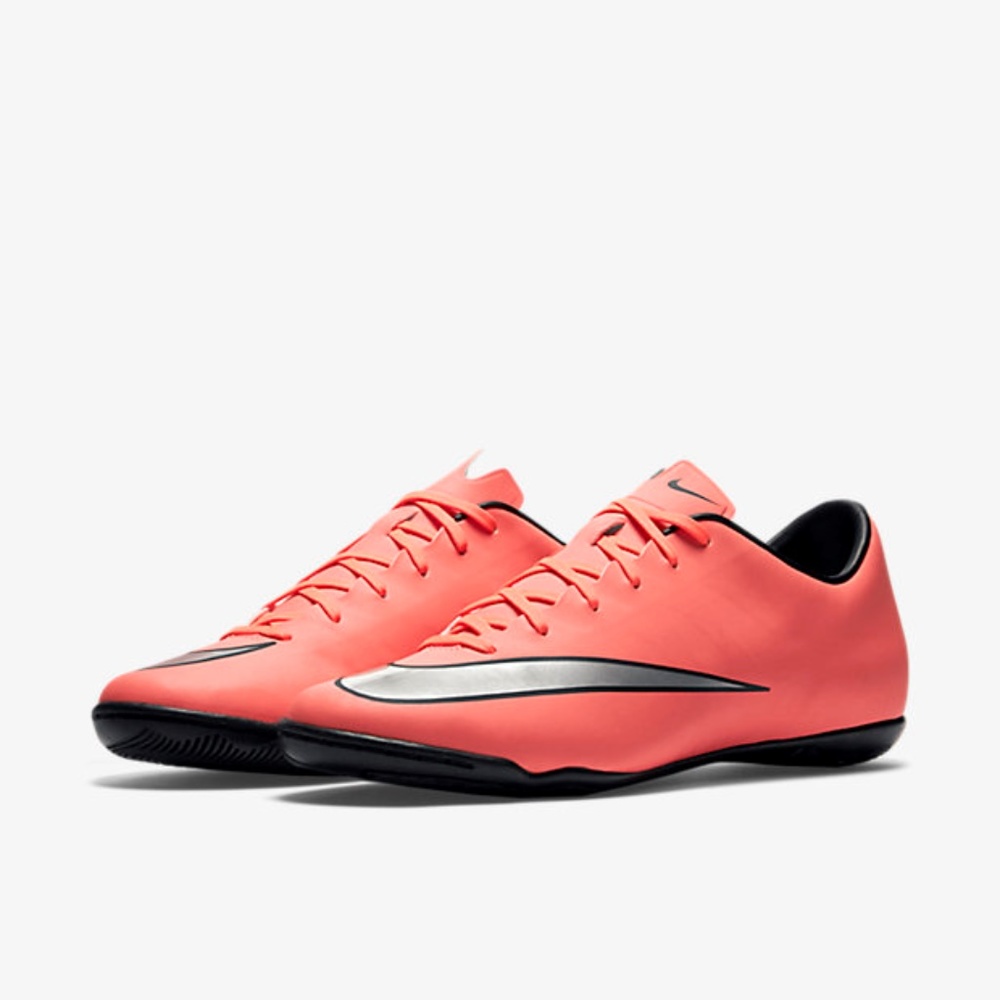 Nike Mercurial Victory V IC - Size 12.5
